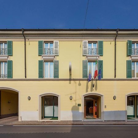 Hotel Gambara Extérieur photo