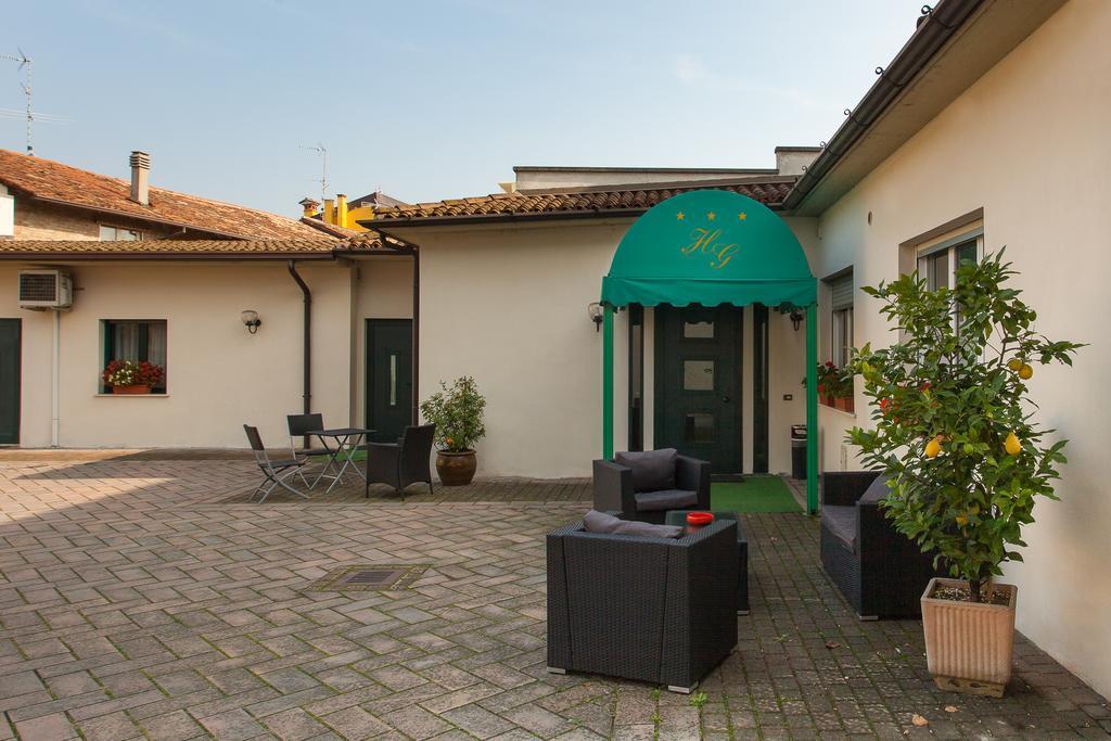 Hotel Gambara Extérieur photo