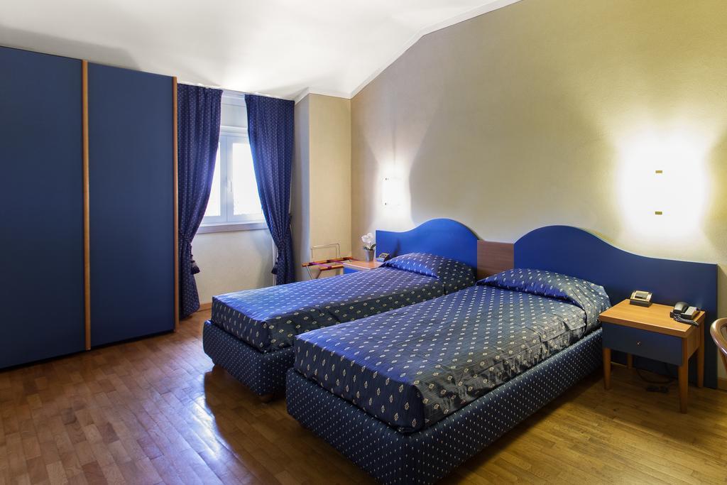 Hotel Gambara Chambre photo