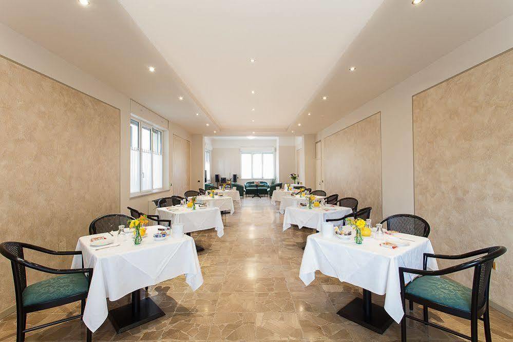 Hotel Gambara Extérieur photo