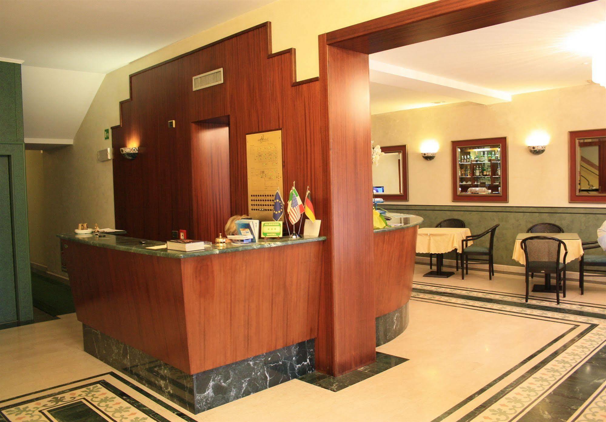 Hotel Gambara Extérieur photo